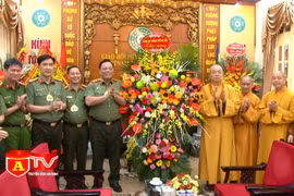 Giám đốc CATP Hà Nội chúc mừng Lễ Phật đản 2022