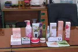 Thu giữ lô hàng mỹ phẩm không rõ nguồn gốc