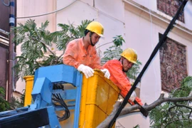 Hà Nội: Nhiều chung cư mất điện do bão