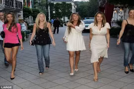 Các cầu thủ Tam Sư được “bật đèn xanh” với sex ở Brazil