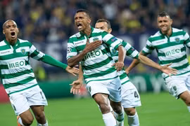 M.U ngồi nhà vẫn đóng góp siêu phẩm ở Champions League