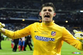 Thủ thành Atletico Madrid mãn nguyện khi đội nhà đè bẹp Milan