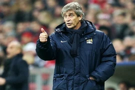 Pellegrini tự tin Man City sẽ thống trị các giải đấu của Anh