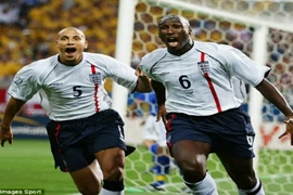 Cựu đội trưởng tuyển Anh viết tự truyện lên án FA