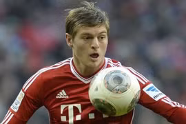 Bayern không bán, M.U vẫn quyết mua Toni Kroos