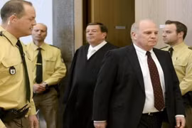 Bayern Munich đón hung tin trước thềm đại chiến với Arsenal