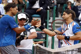 Nadal đau đớn khi đứt mạch 30 trận thắng liên tiếp trên sân đất nện