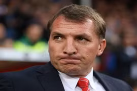 HLV Rodgers tuyệt vọng khi Liverpool “cầm vàng lại để vàng rơi”