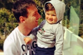 “Hậu phương” vững chắc ủng hộ Messi trước thềm El Clasico 