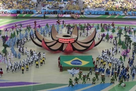 Chùm ảnh lễ khai mạc World Cup 2014 đầy sắc màu