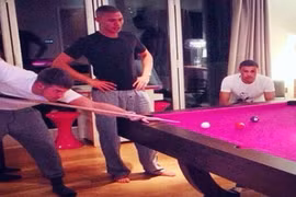 Sao Arsenal xả hơi trước thềm đại chiến với Chelsea