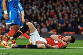 Phil Jones vỡ mộng World Cup vì chấn thương?