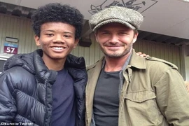 “Bơ” M.U, Beckham cùng gia đình đi cổ vũ cậu út chơi bóng