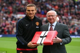 Ryan Giggs úp mở, Nemanja Vidic nghẹn ngào nói lời từ biệt
