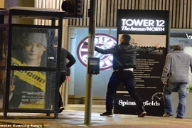 Sao M.U bị bắt gặp say xỉn, hát vang giữa đường phố