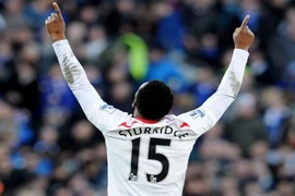 Thi đấu bùng nổ, sao Liverpool được tăng lương gấp đôi