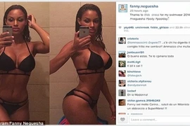 Phủ nhận bầu bí, bạn gái Balotelli khoe vòng 1 và 3 siêu “khủng”