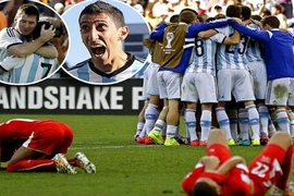 5 phút kịch tính trong hiệp phụ và thần may mắn đưa Argentina vào tứ kết