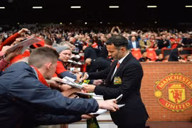 Giggs có mặt trong đội hình xuất phát của M.U trước Hull