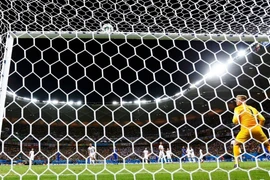 Chiêm ngưỡng pha đá phạt “siêu dị” của Pirlo