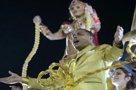 Ronaldo “béo” được tôn vinh trong lễ hội Carnaval ở Sao Paulo