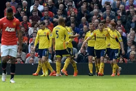 Bế tắc trước Sunderland, Giggs nhận thất bại đầu tiên cùng M.U