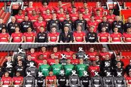 M.U gây sốc với kiểu chụp hình lưu niệm mùa giải “không giống ai”