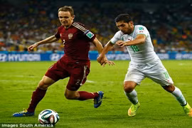 Nga ngậm ngùi “cầm vàng lại để vàng rơi”, Algeria làm nên lịch sử