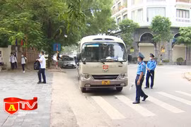 Kiểm tra phương tiện đưa đón học sinh trên địa bàn thành phố Hà Nội