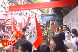 "Khúc ca khải hoàn” của quân và dân Thủ đô