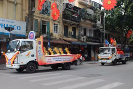 Hành trình rước tượng vàng Thánh Gióng từ Đền Sóc về Nhà hát Lớn Hà Nội