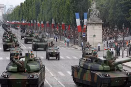 Pháp triển khai 15 xe tăng chiến đấu chủ lực tới Ba Lan