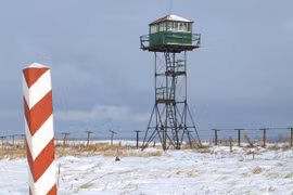 Ba Lan xây 6 tháp canh mới trên biên giới với Nga