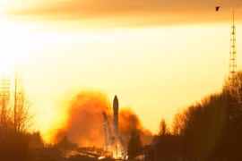 Nga phóng thử tên lửa thất bại, suýt rơi xuống một ngôi làng?