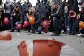 Công nhân than biểu tình tại Kiev bị các nhóm cấp tiến tấn công 