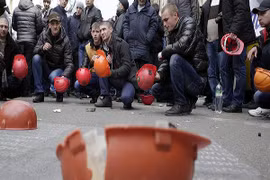 Công nhân than biểu tình tại Kiev bị các nhóm cấp tiến tấn công 