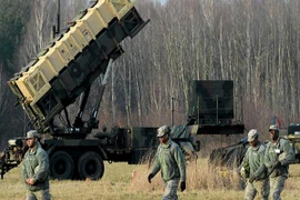 Ba Lan trang bị vũ khí cho láng giềng đông Âu đối phó Nga