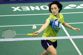 "Nối gót" bạn trai, Vũ Thị Trang chia tay giải cầu lông Áo mở rộng 2016