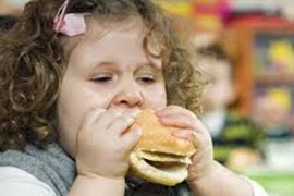 Trẻ béo phì dễ tăng huyết áp