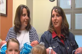 Bất ngờ với cặp song sinh hai lần sinh đôi