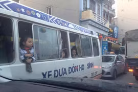 Xe hết "đát", xe ba bánh chở học sinh: Mối nguy được báo trước