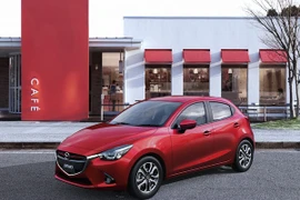Mazda2 giành giải “Xe hơi của năm 2014-2015” tại Nhật Bản