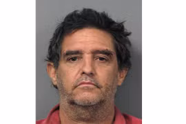 Bị bắt vì liên tục thủ dâm nơi công cộng