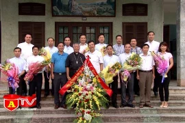 Công an Hà Nội chúc mừng 11 tân linh mục Giáo phận Hưng Hóa