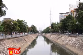 Có nên cống hóa sông Kim Ngưu làm bãi gửi xe?