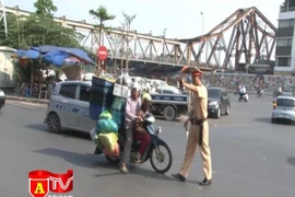 Khó khăn trong quản lý, kiểm soát xe chở hàng cồng kềnh