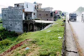 Kiểm tra, xử lý ngay sự cố tại tuyến đê Tả Đáy