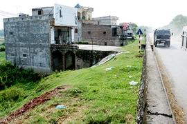 Kiểm tra, xử lý ngay sự cố tại tuyến đê Tả Đáy