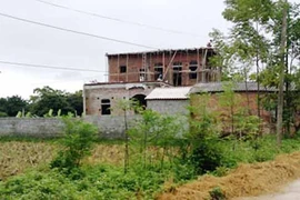 Lấn chiếm đất công, sử dụng đất sai mục đích... 