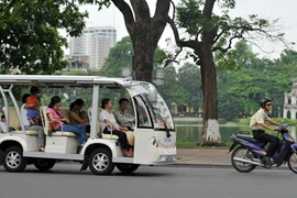 Hạn chế xích lô, tăng xe ô tô điện 